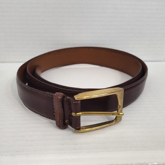 Johnston & Murphy Other - Johnston &  Murphy Men's brown leather belt size (42)